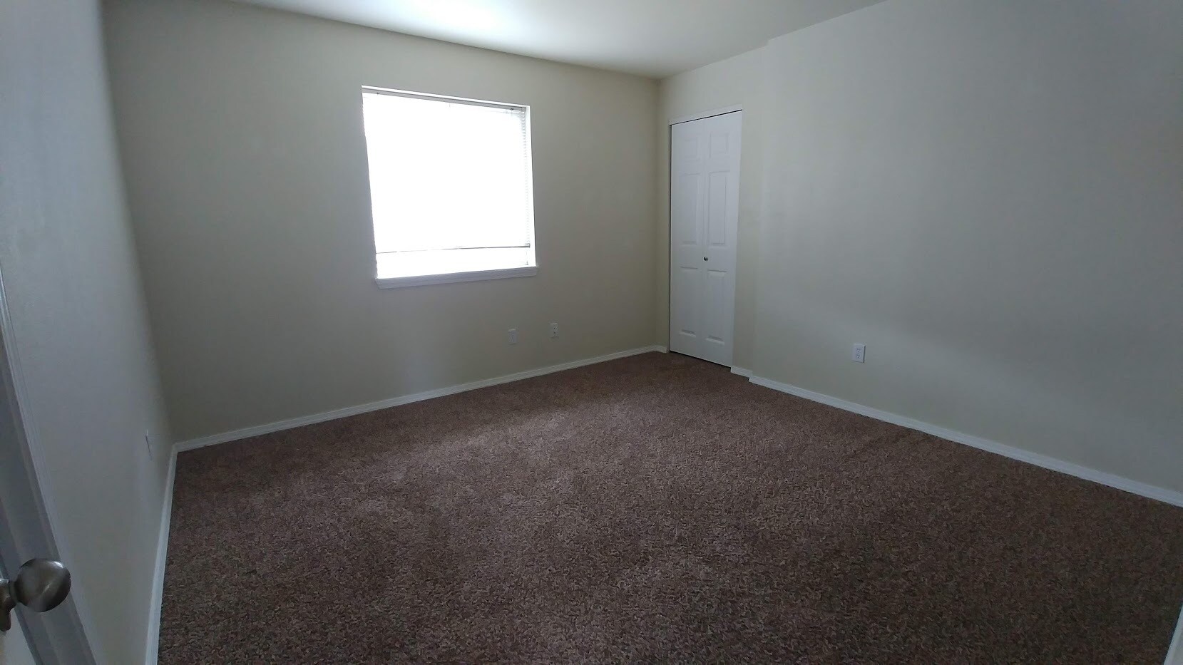 Building Photo - 530 SW Winter Cir