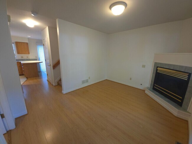 Building Photo - 2321 Grove St