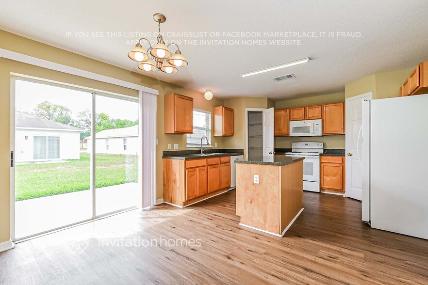 Building Photo - 281 McKay Blvd