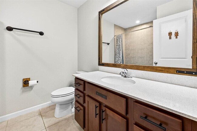 Building Photo - 2140 Laceflower Dr