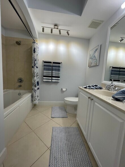 Building Photo - 1214 Renaissance Way