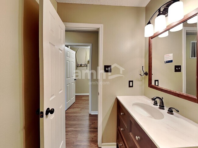 Building Photo - 8235 Gathering Cir