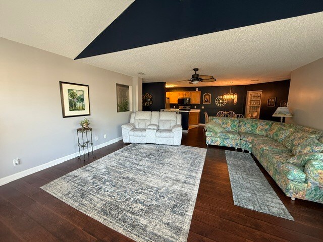 Building Photo - 4319 Lotus Ct