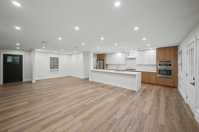 Building Photo - 2709 Oak Cir