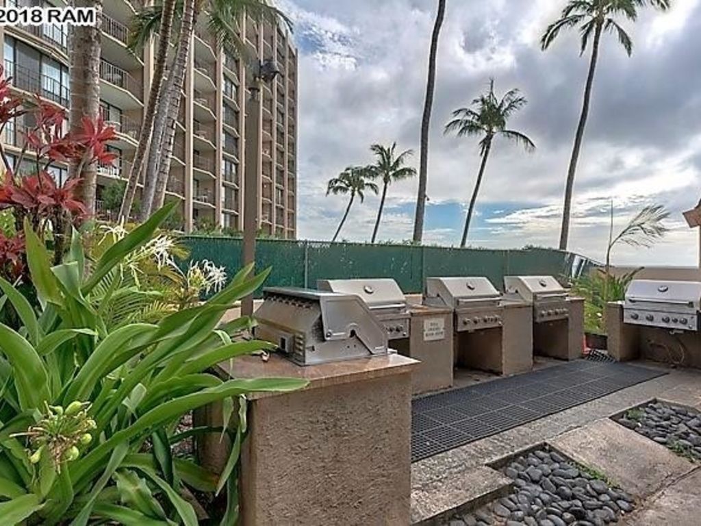 Building Photo - 4365 Lower Honoapiilani Rd