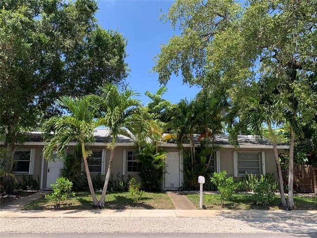 Building Photo - 801 SW 10th St
