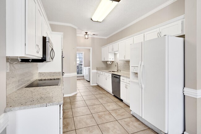 Building Photo - 115 Cottonwood Dr