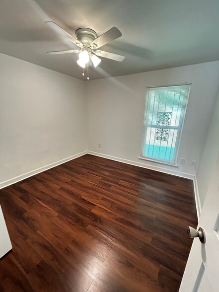 3rd Bedroom - 4234 University St