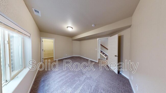 Building Photo - 1097 Antrim Loop