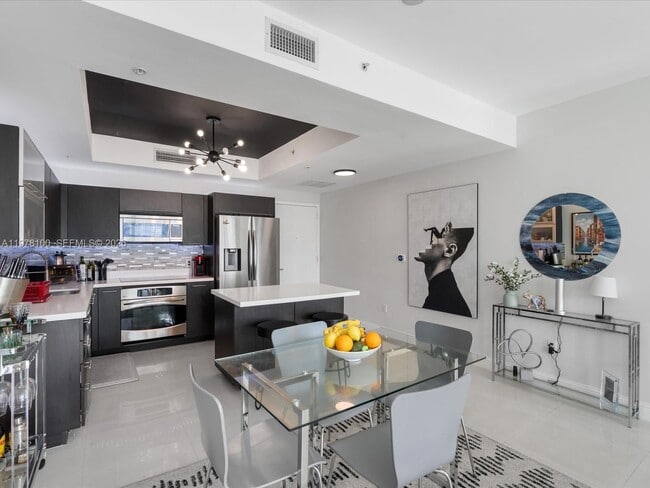 Building Photo - 90 SW 3rd St