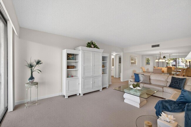 Building Photo - 1190 Jimmy Buffett Mem Hwy