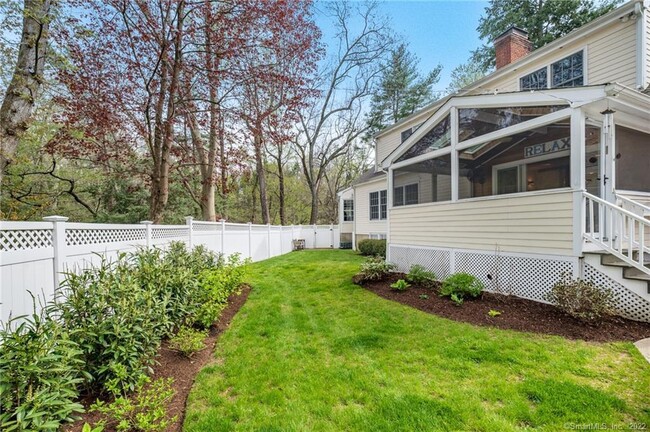 Building Photo - 266 W Haviland Ln