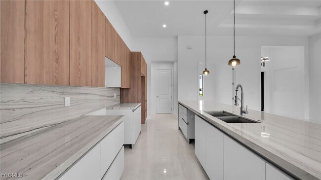 Building Photo - 1713 NW 2nd St