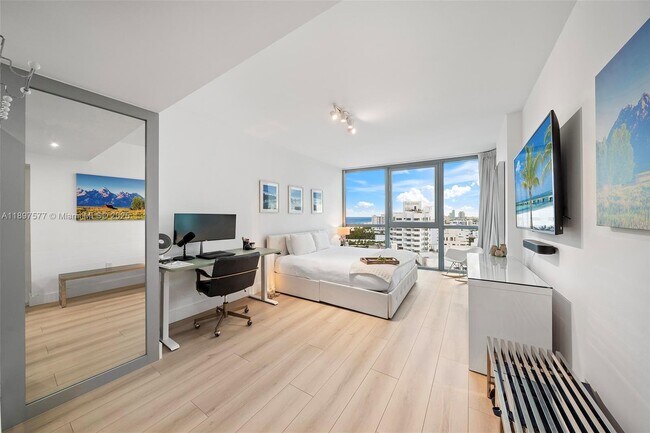 Building Photo - 101 20th St