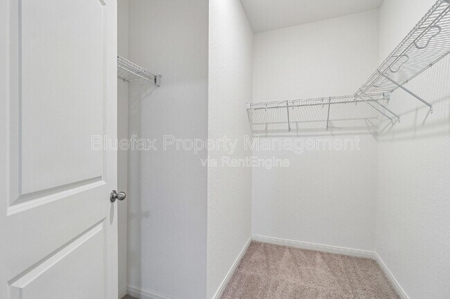 Building Photo - 14374 Palm Ridge