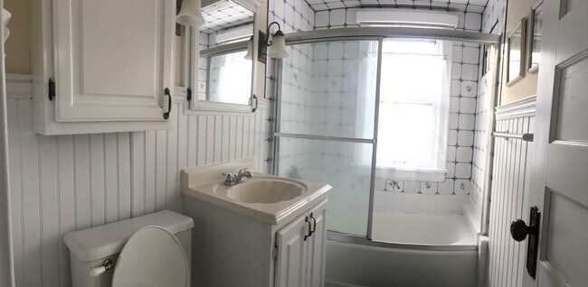 Building Photo - 812 Gaffield Pl