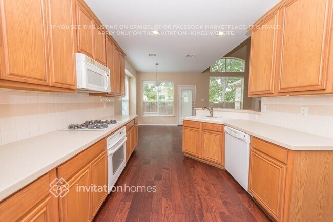 Building Photo - 9200 Farmer Dr