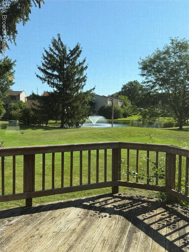 Building Photo - 3028 Moon Lake Dr