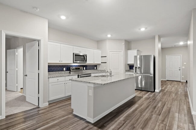 Building Photo - 6306 Highland Trl Dr