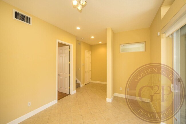 Building Photo - Sunset - 3 BR, 3.5 BA Townhouse 2,225 Sq. Ft. - 3D Virtual Tour, 2 Car Garage