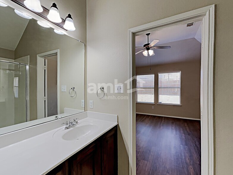 Building Photo - 803 Fireberry Dr