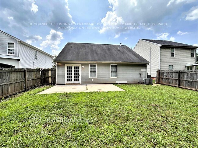 Building Photo - 9340 Dewey Dr