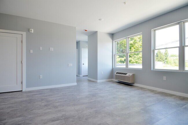 Building Photo - 82-84 E 31ST St