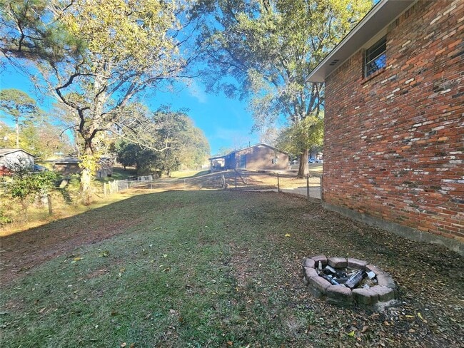 Building Photo - 649 Partridge Ln