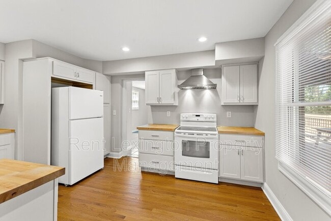 Building Photo - 147 Westgate Dr