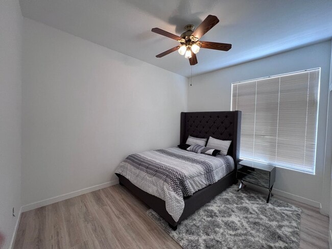 Building Photo - Summerlin 5 Bedroom with a Swimming Pool