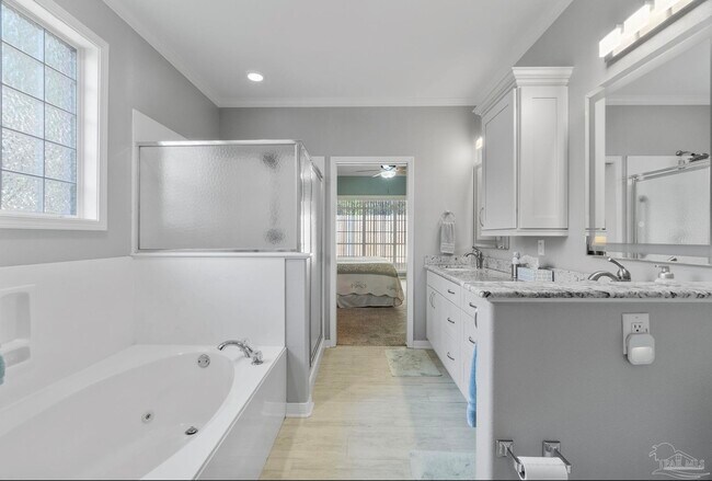 Building Photo - 4062 Oak Pointe Dr
