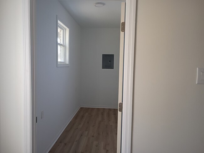 Building Photo - 5332 Hicone Rd