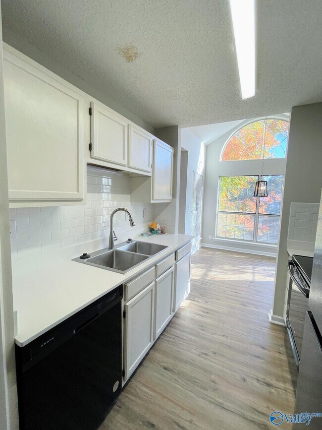 Building Photo - 1085 Stones Throw Dr NW