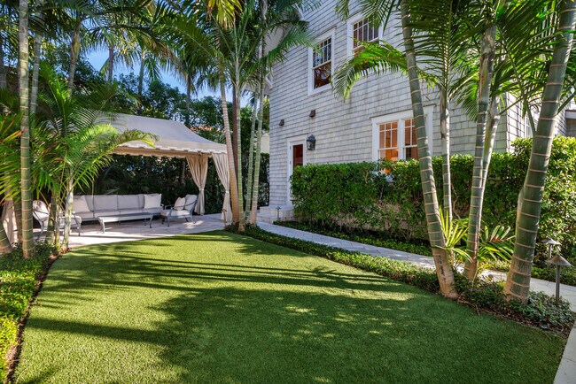 Building Photo - 357 Seabreeze Ave