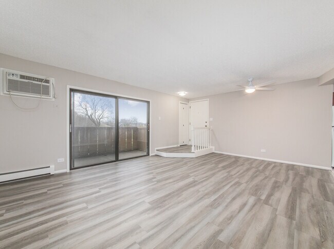 Building Photo - 2 Echo Ct