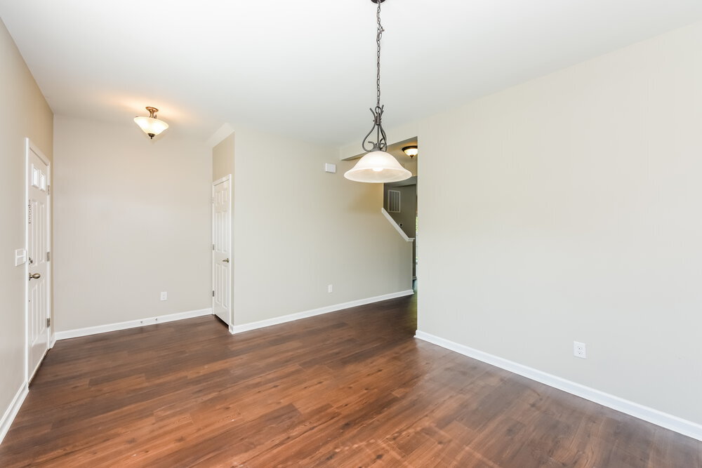Building Photo - 724 Maylene Dr