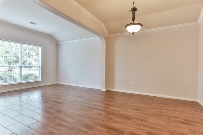 Building Photo - 14603 Whispering Cypress Dr