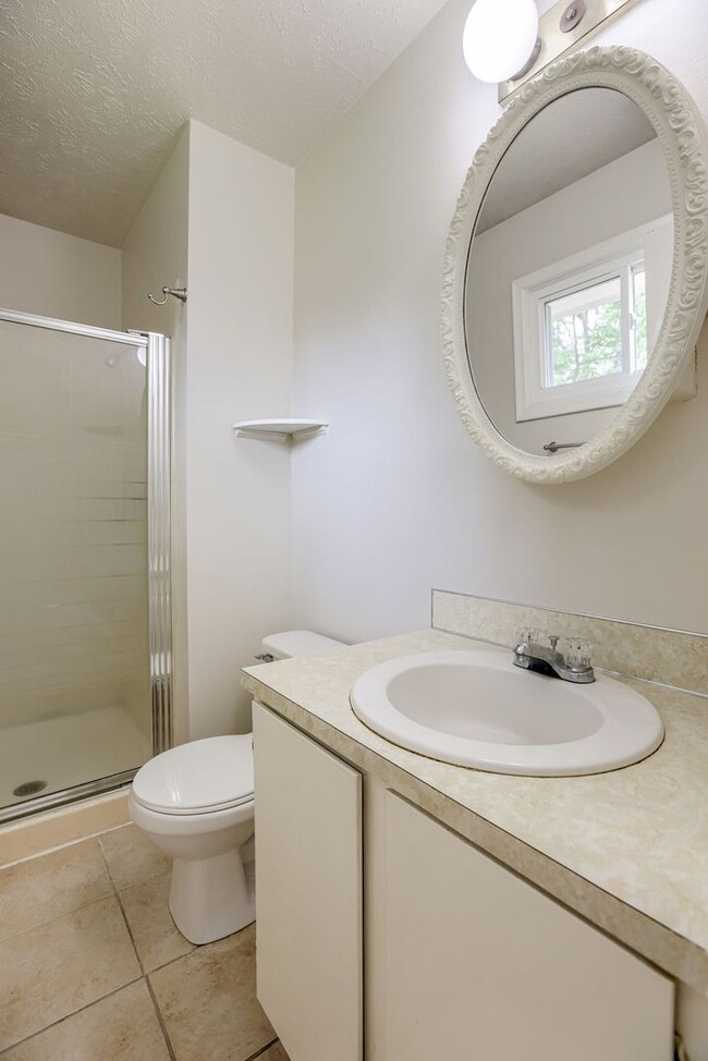 Building Photo - Adorable home in Heart of Papillion
