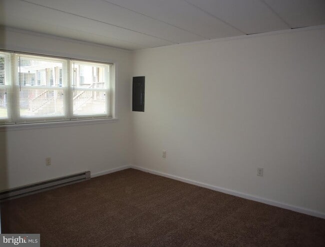 Building Photo - 319 Camden Ave