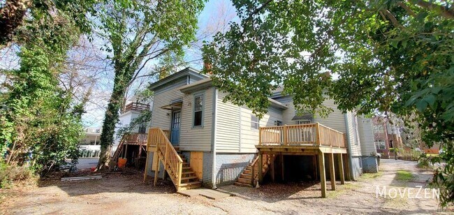 Building Photo - 209 E Peace St