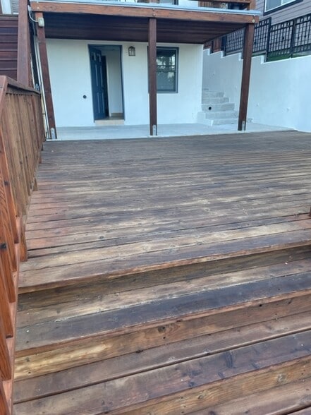 Deck - 2278 Edendale Pl
