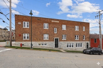 Building Photo - 224 Lemont St