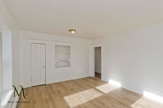 Building Photo - 528-532 Union Street