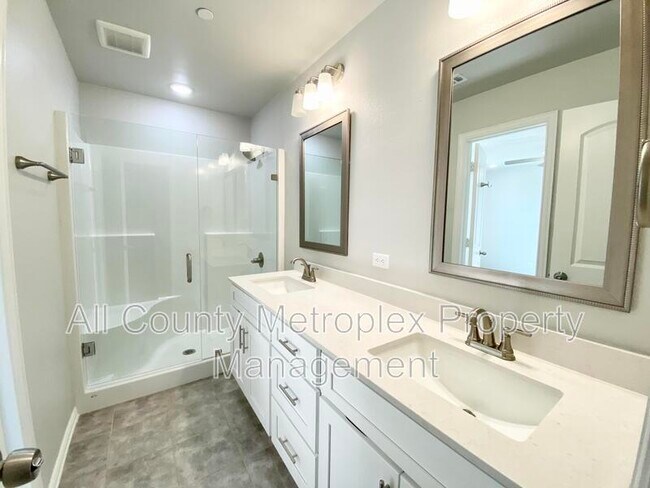 Building Photo - 4723 Amal Saleh Dr