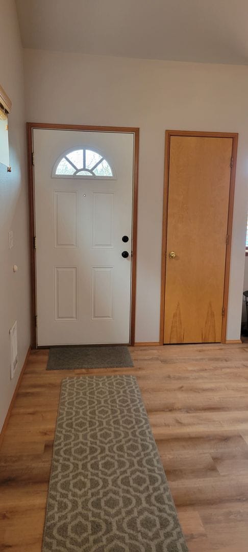 Building Photo - RARE townhouse in Snohomish~ Available Nov...