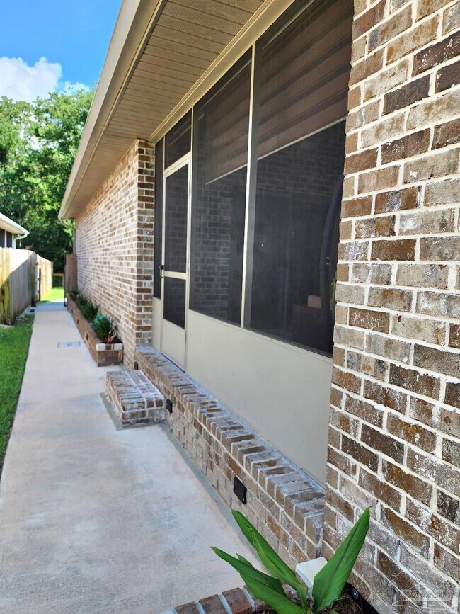 Building Photo - 662 Wild Heron Way
