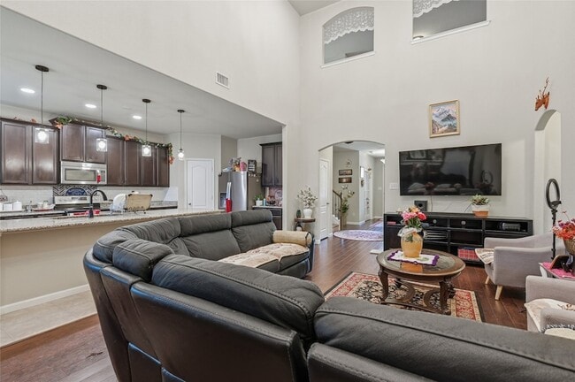 Building Photo - 910 Cormorant Dr