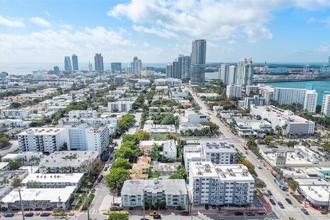 Building Photo - 1024 Lenox Ave.