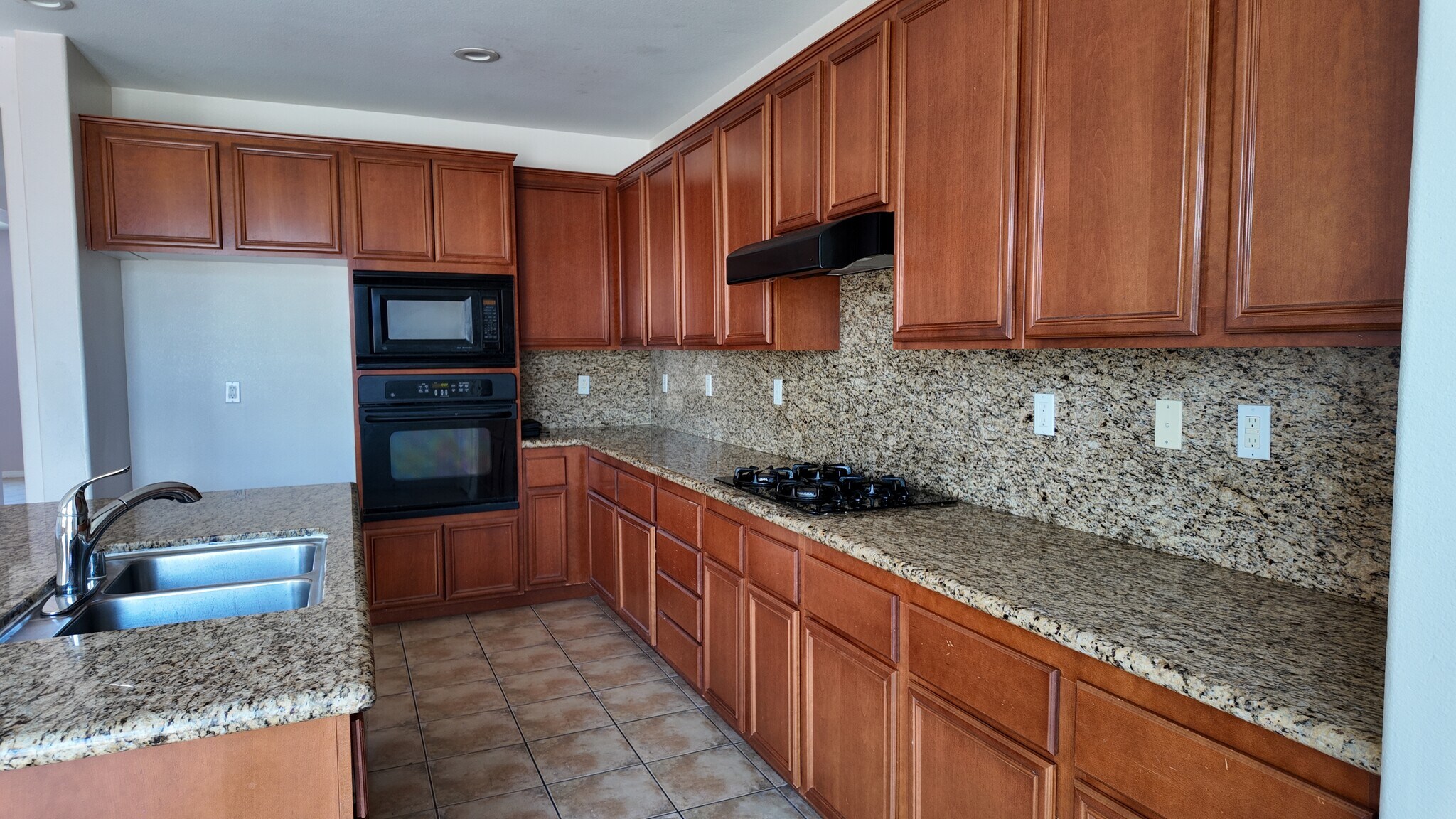 Building Photo - 5769 Paddington Dr