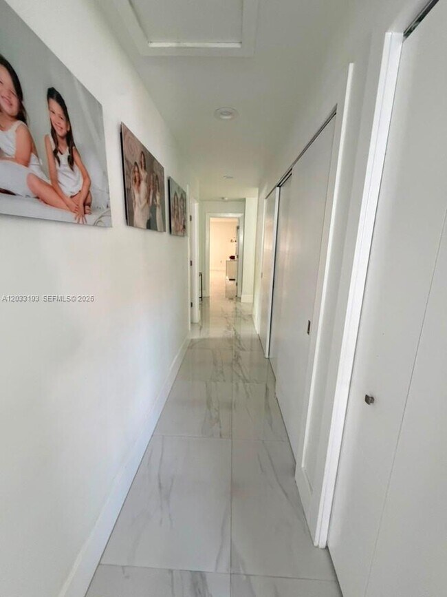 Building Photo - 3121 SW 140th Ave